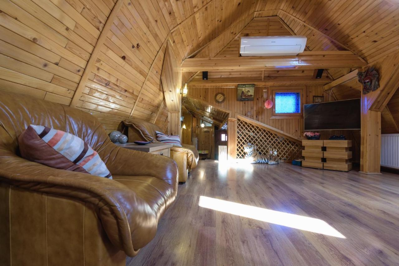 Wooden Attic Διαμέρισμα Μπρασόβ Εξωτερικό φωτογραφία