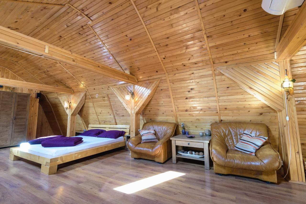 Wooden Attic Διαμέρισμα Μπρασόβ Εξωτερικό φωτογραφία